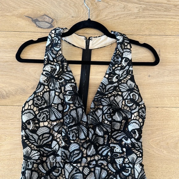 LIKE NEW! Alice + Olivia butterfly knit dress with nude lining, plunging V neck - Picture 2 of 6